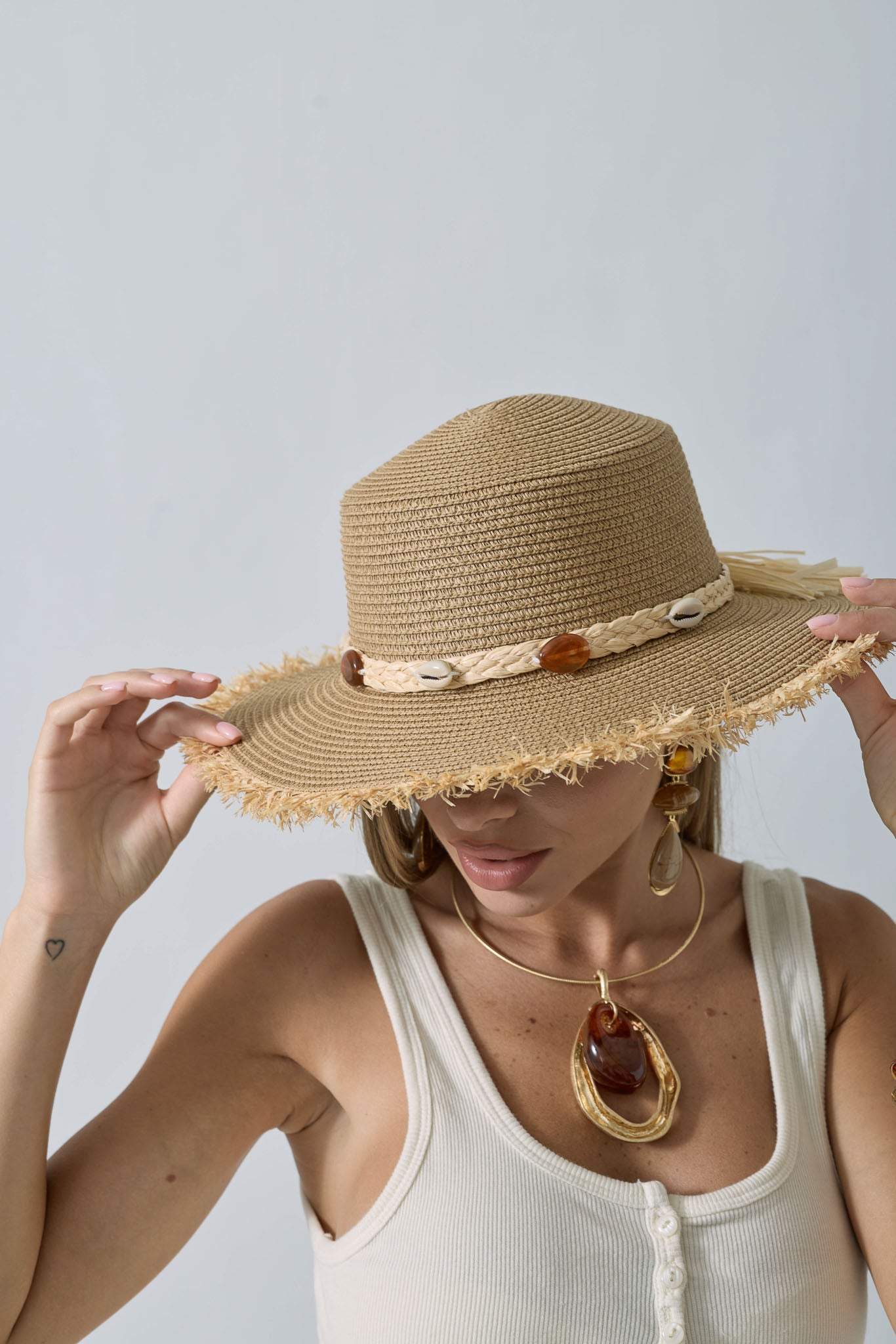 Cappello In Rafia Conchiglie beige|Colore:Beige