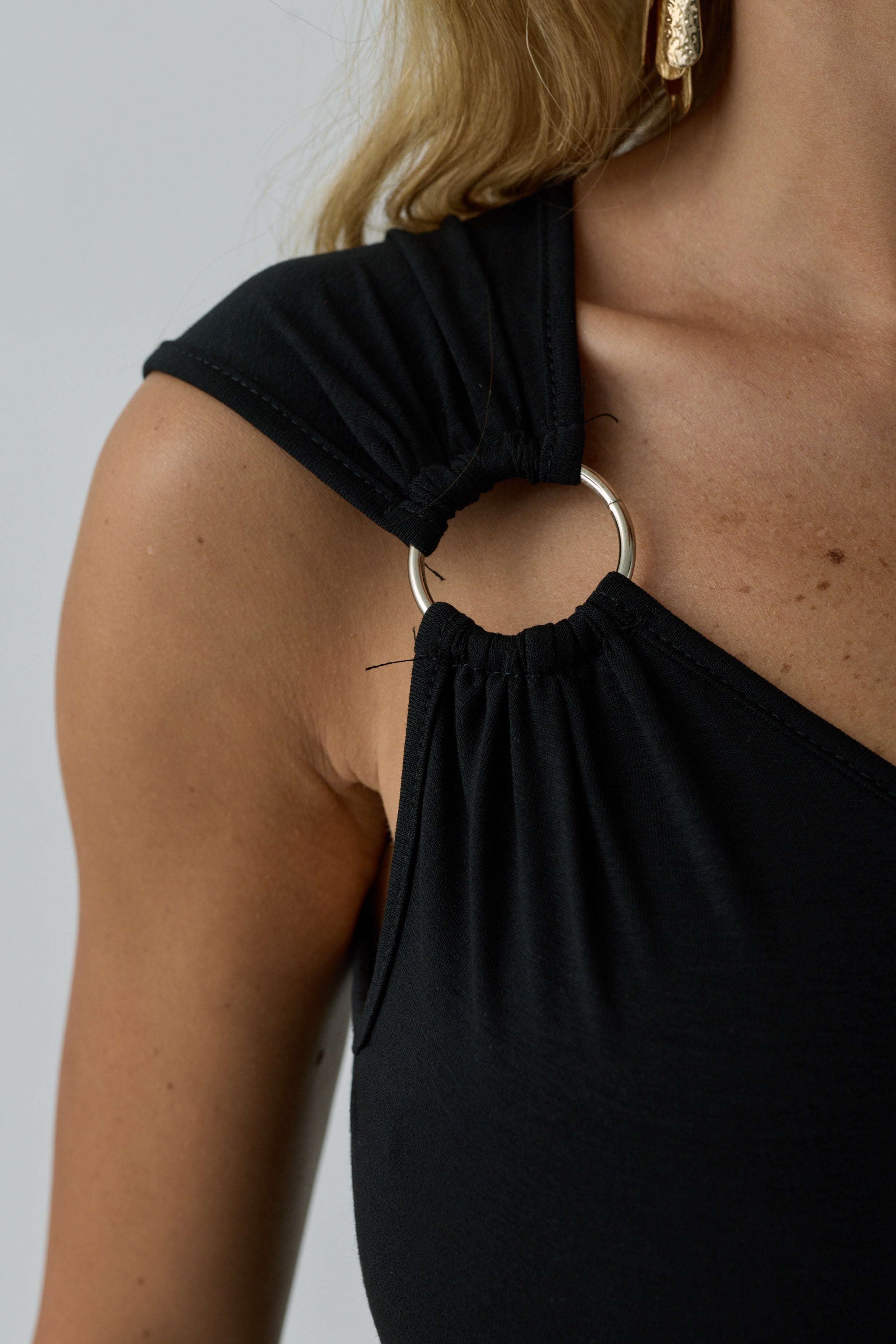 Monospalla Con Anello Nero|Colore:Nero