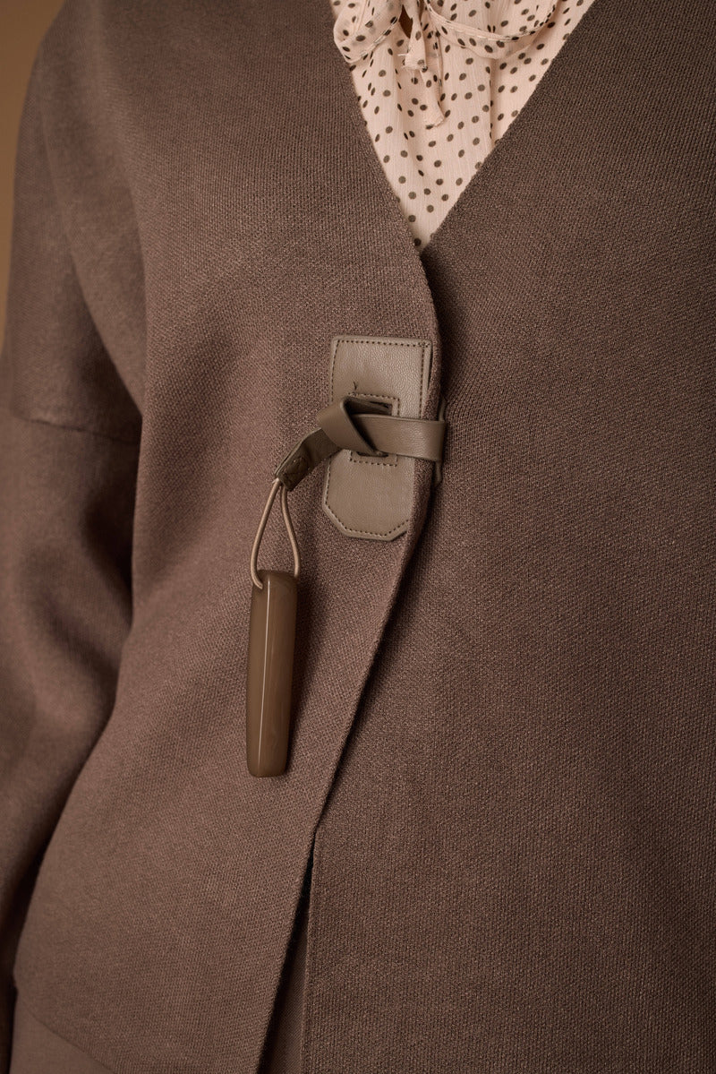 Cardigan Con Chiusura Fibbia Fango|Colore:Fango