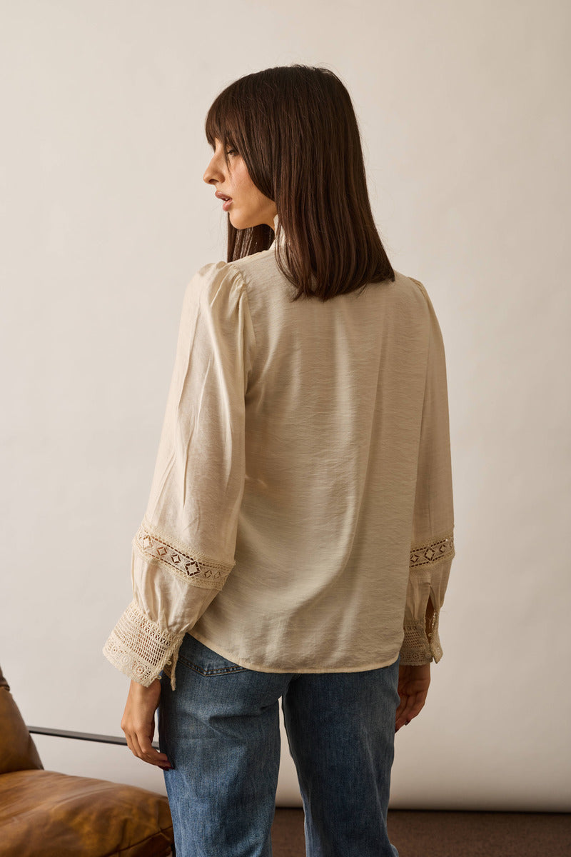 Camicia Ricamata beige chiaro|Colore:Beige chiaro