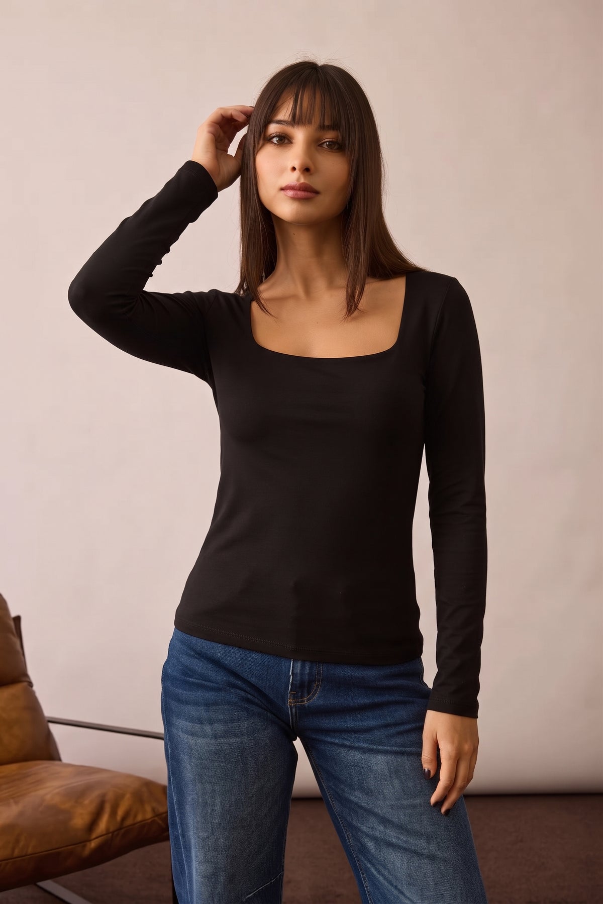 Maglia Scollo Quadrato nero|Colore:Nero