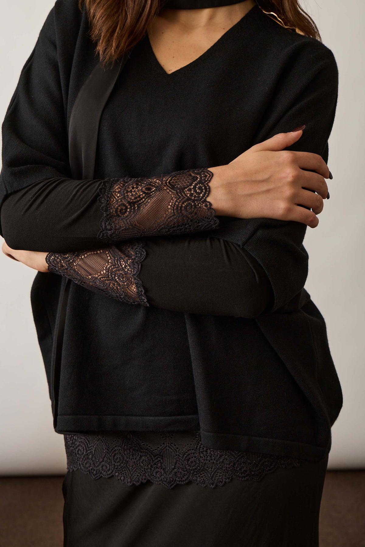 Pull Con Placchetta Dorata Nero|Colore:Nero