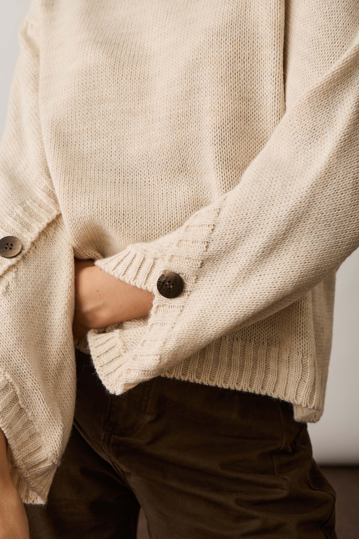 Pull Girocollo Con Bottoni Gesso|Colore:Gesso