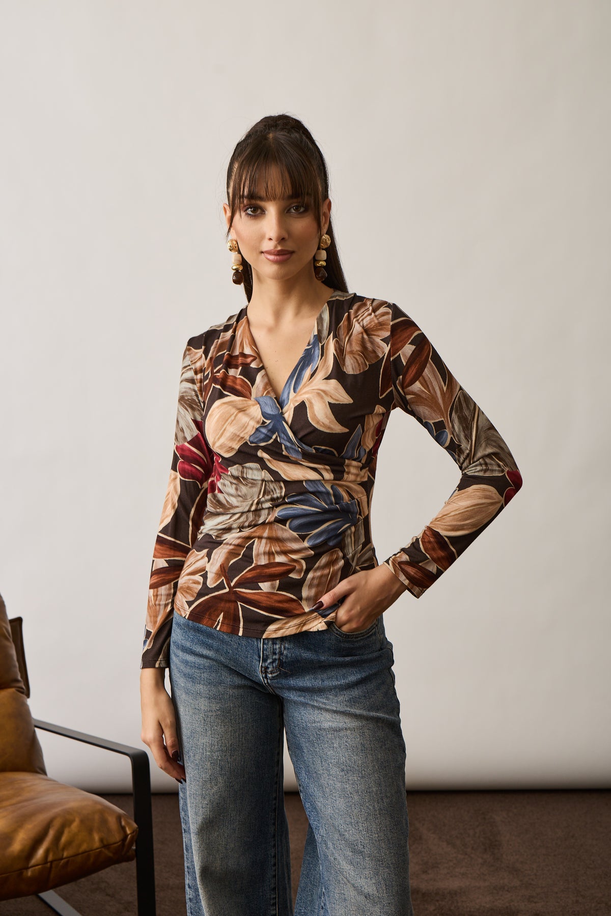 Maglia Incorcio Fantasia Foglie Testa Di Moro