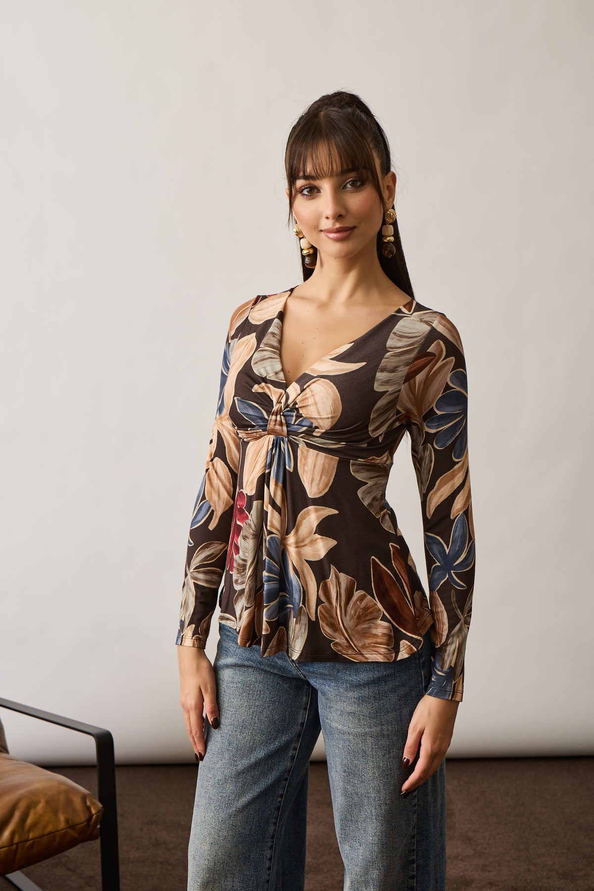 Maglia Nodo Fantasia Foglie Testa Di Moro