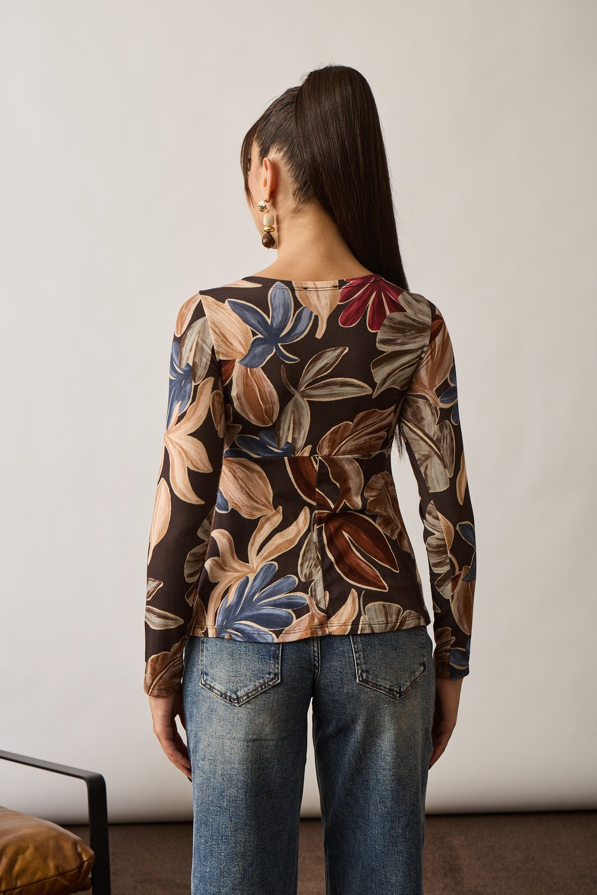 Maglia Nodo Fantasia Foglie Testa Di Moro