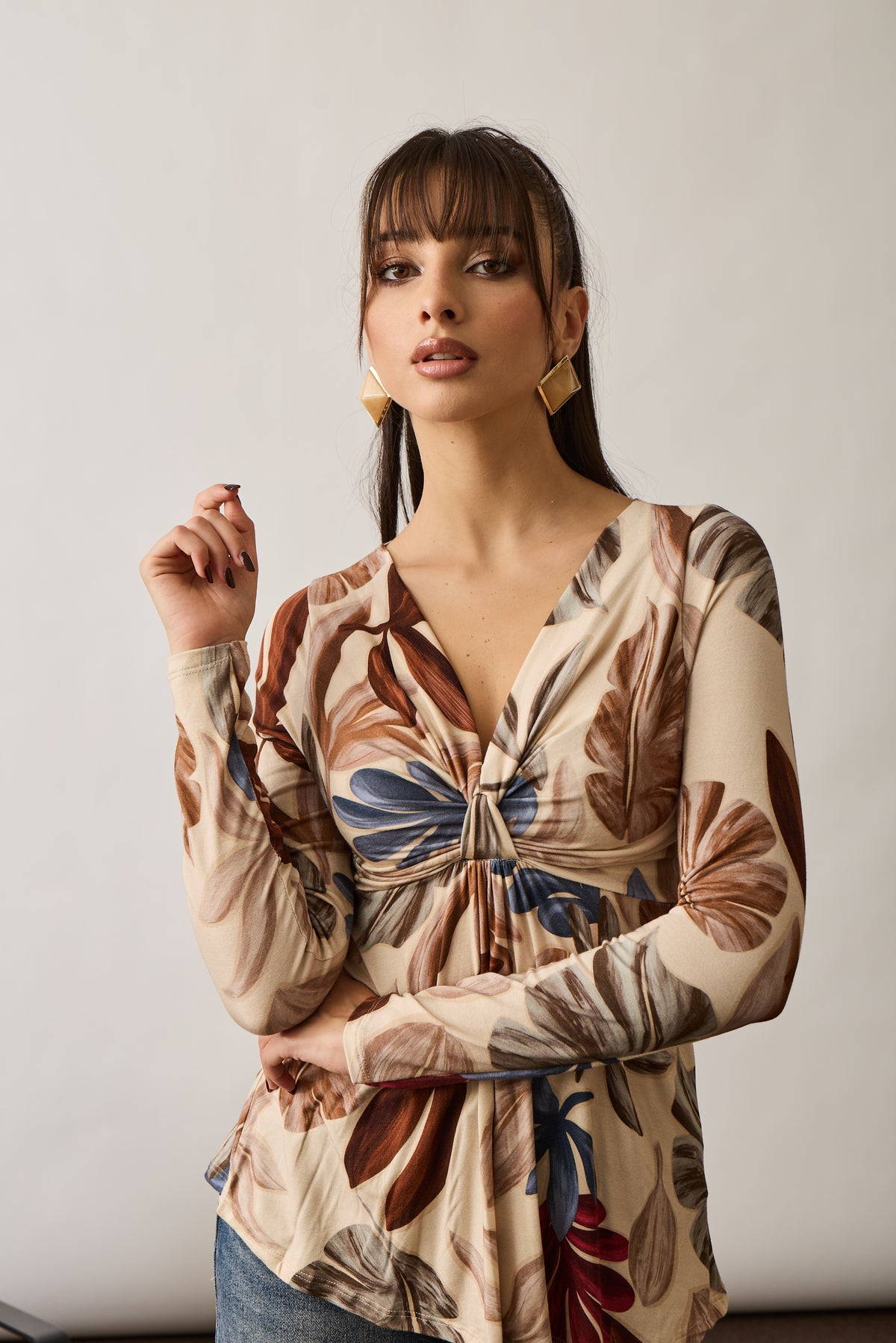 Maglia Nodo Fantasia Foglie Beige