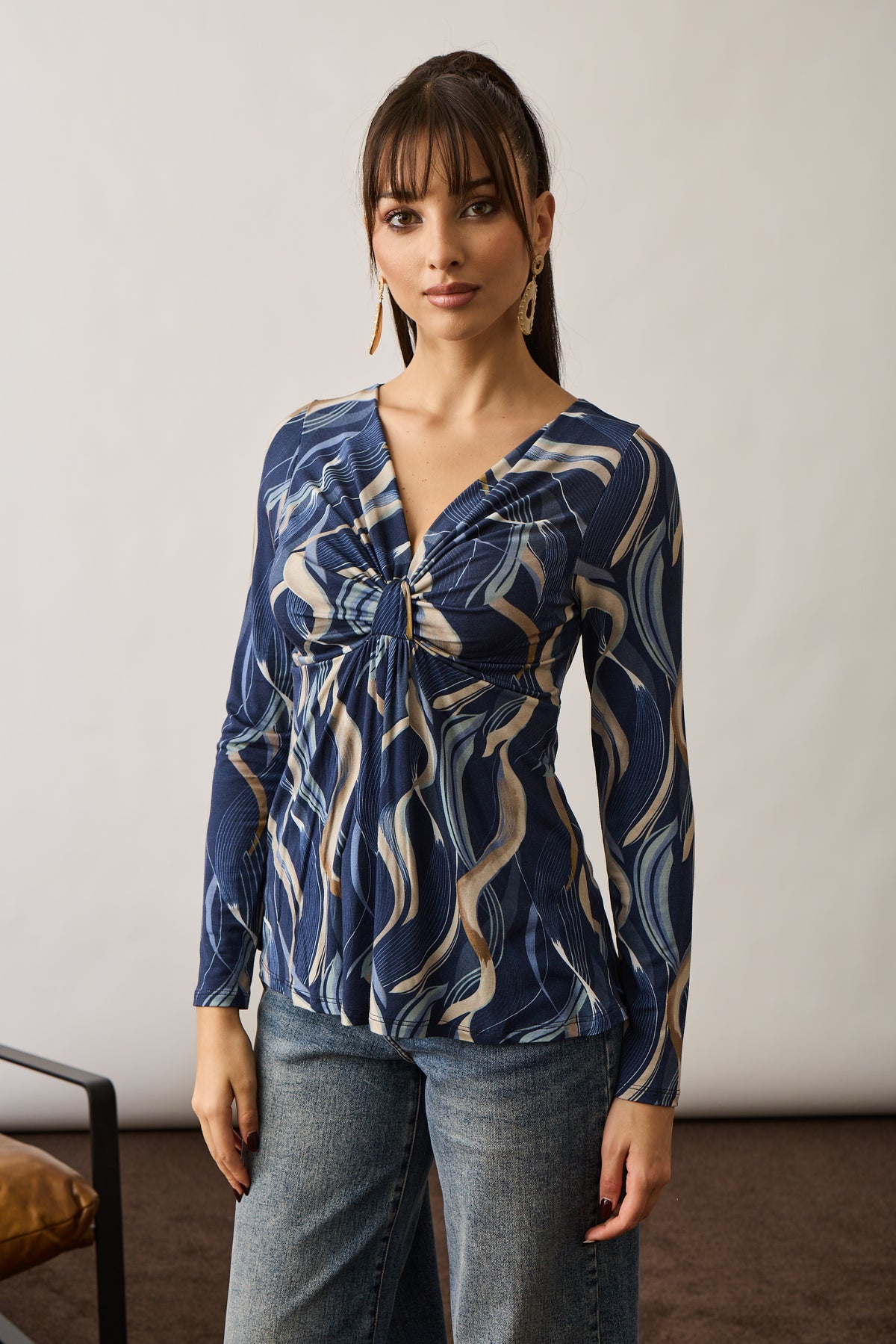 Maglia Nodo Fantasia Astratta Blu