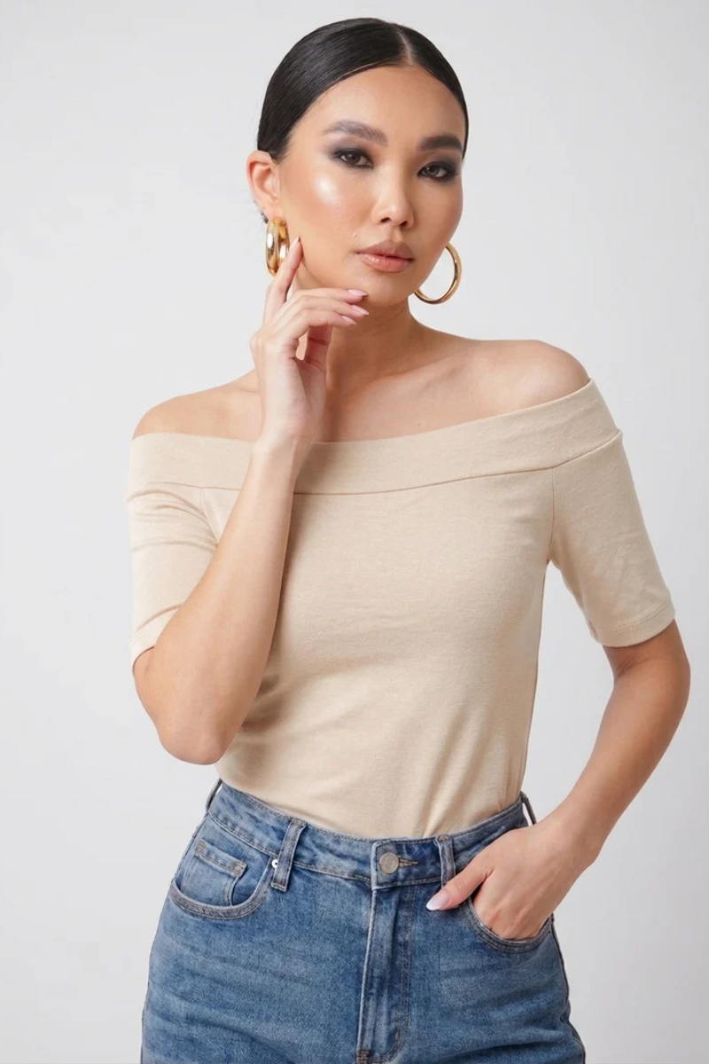 Maglia Scollo Barca Beige