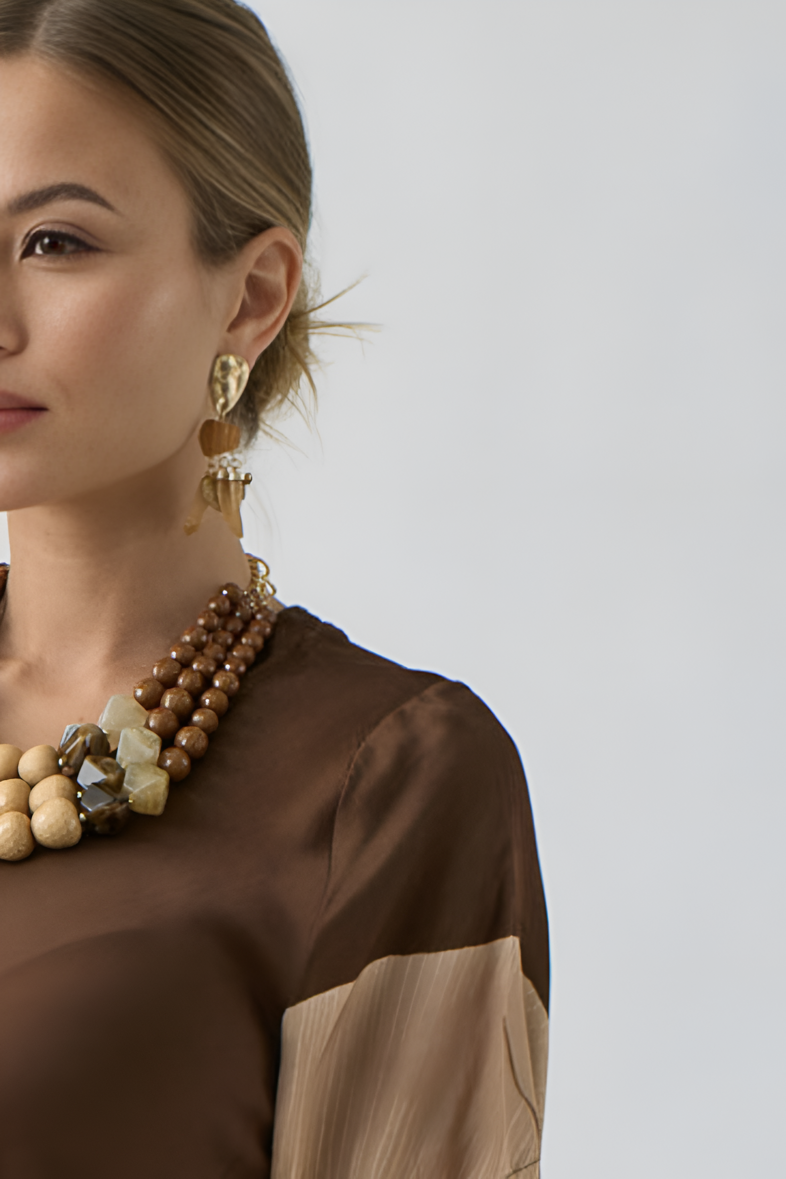 Orecchini Corno Beige Scuro