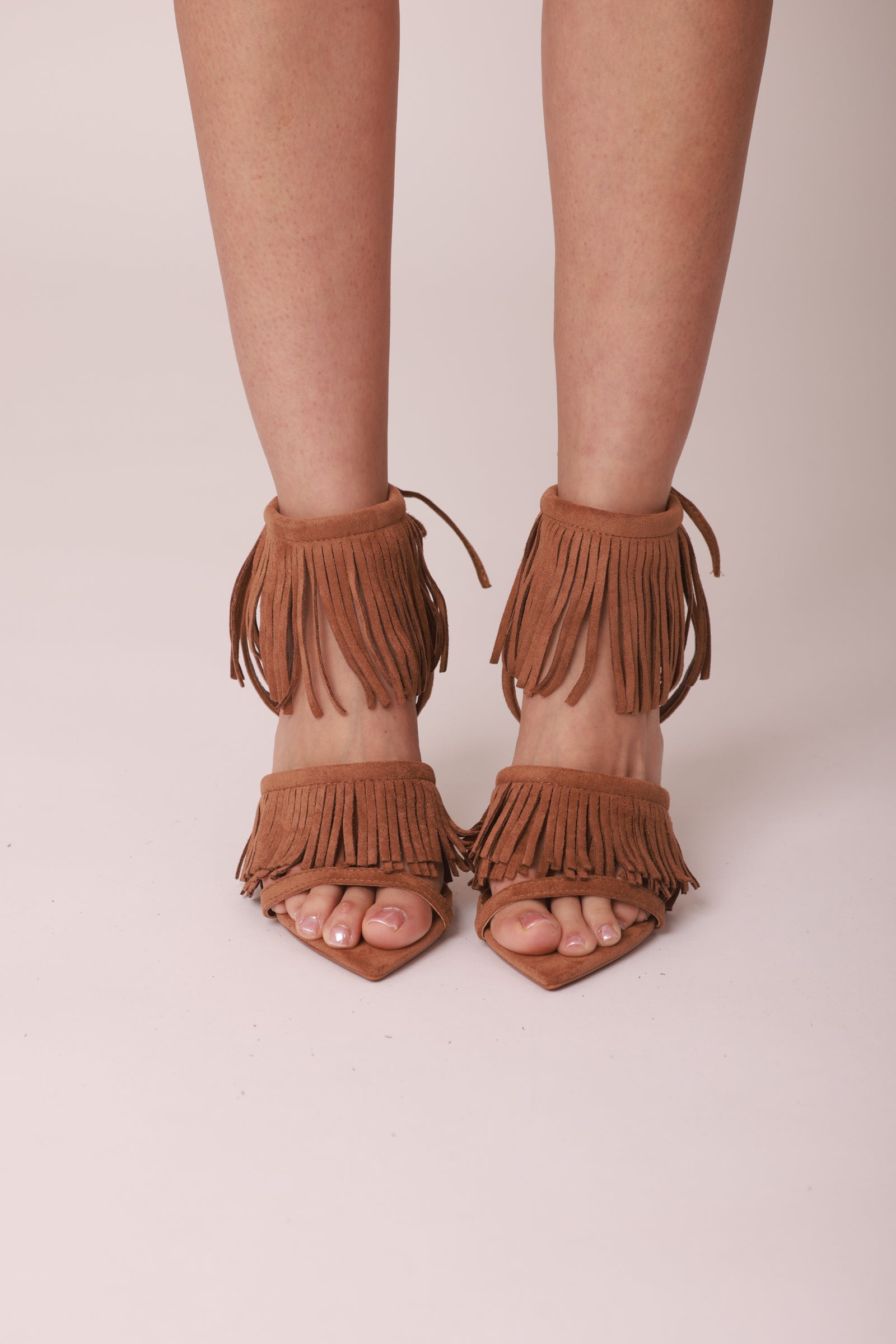 Sandalo Roxanne Frange cammello|Colore:Cammello