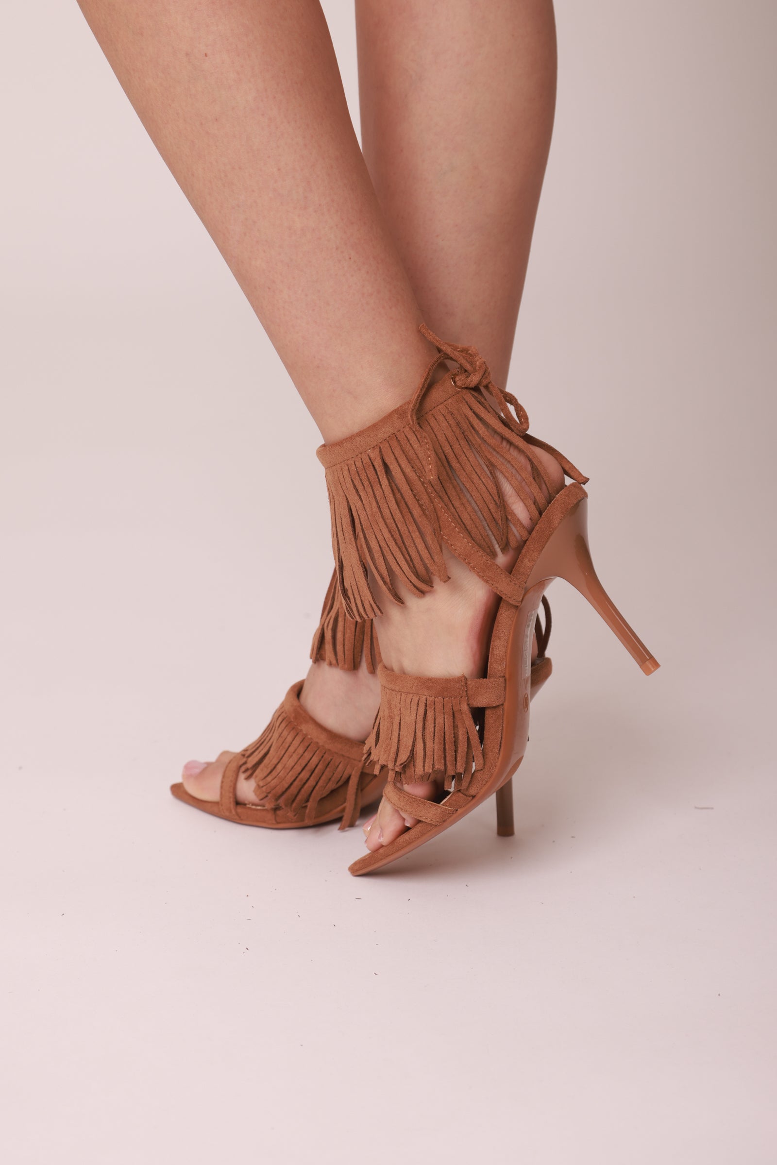 Sandalo Roxanne Frange cammello|Colore:Cammello