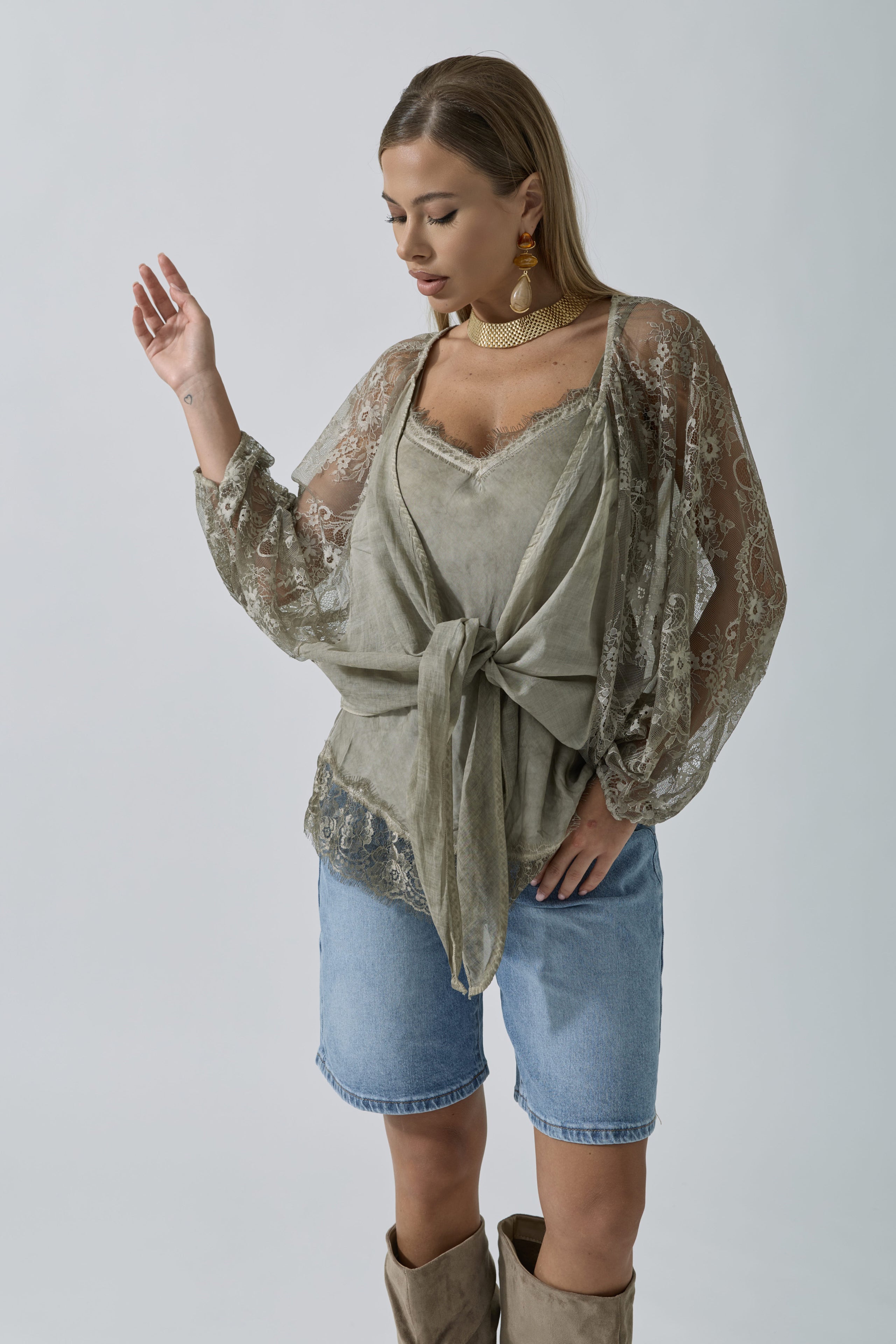 Coprispalle Pizzo Karen fango|Colore:Fango