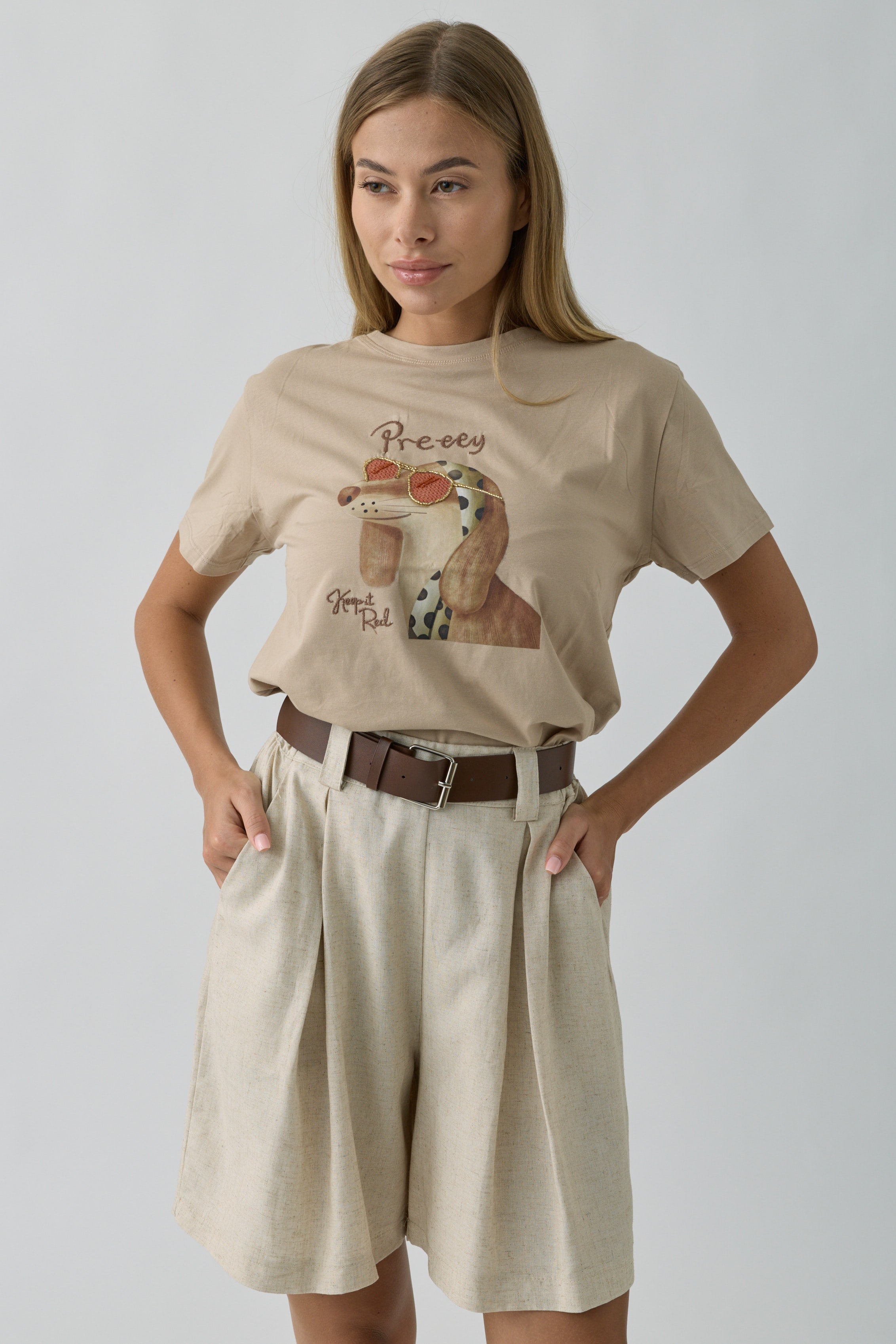 T-Shirt Doggy beige scuro|Colore:Beige scuro