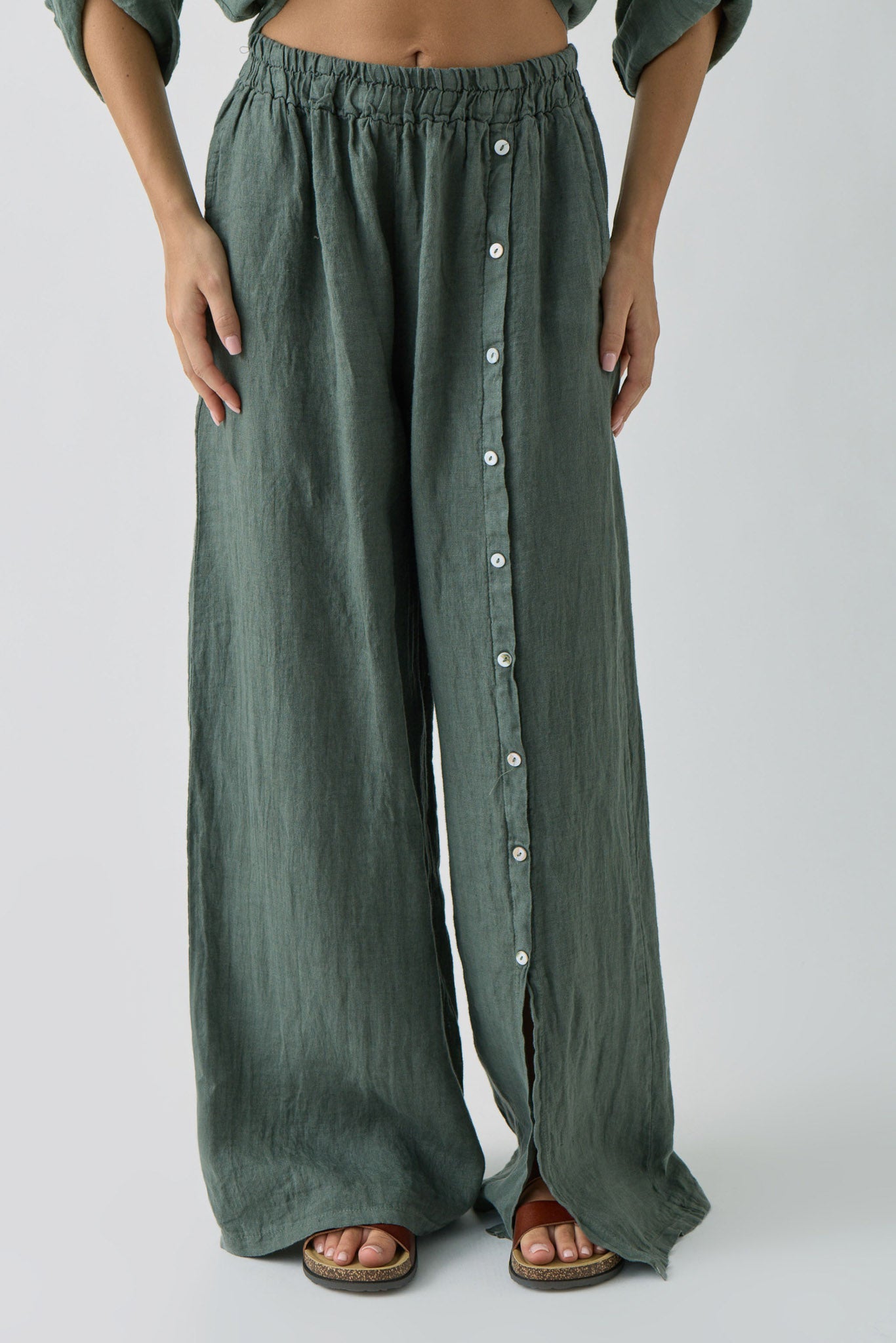 Pantalone Con Bottoni verde militare|Colore:Verde militare