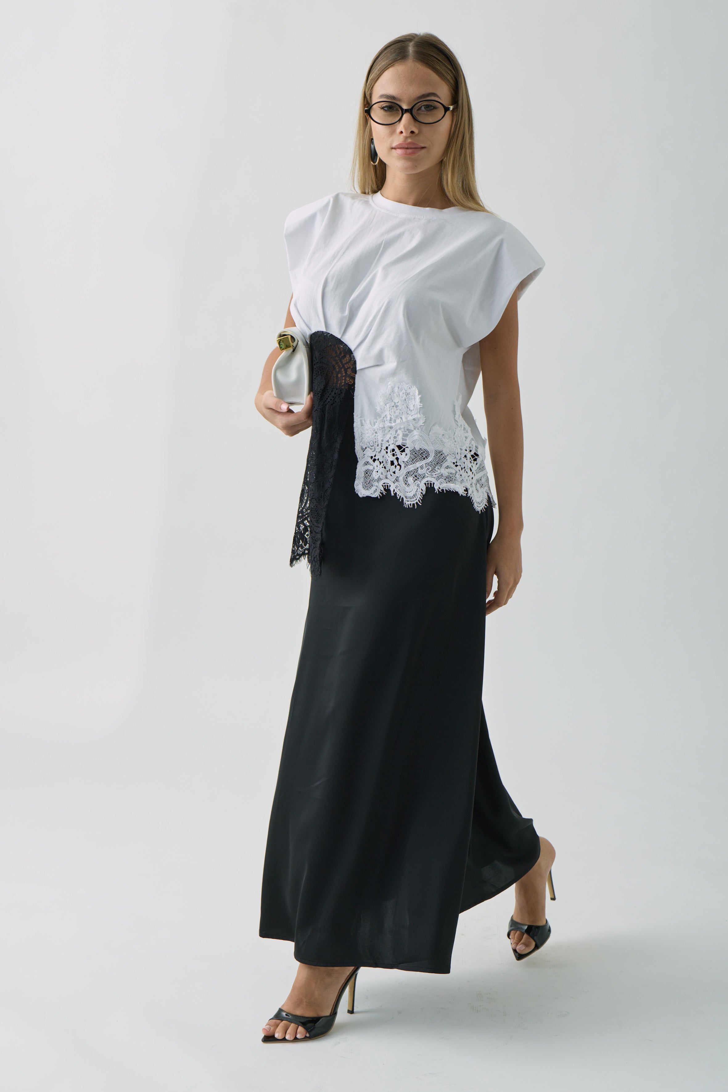 Gonna Satin nero|Colore:Nero