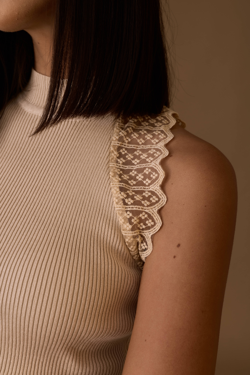 Top Con Pizzo beige|Colore:Beige