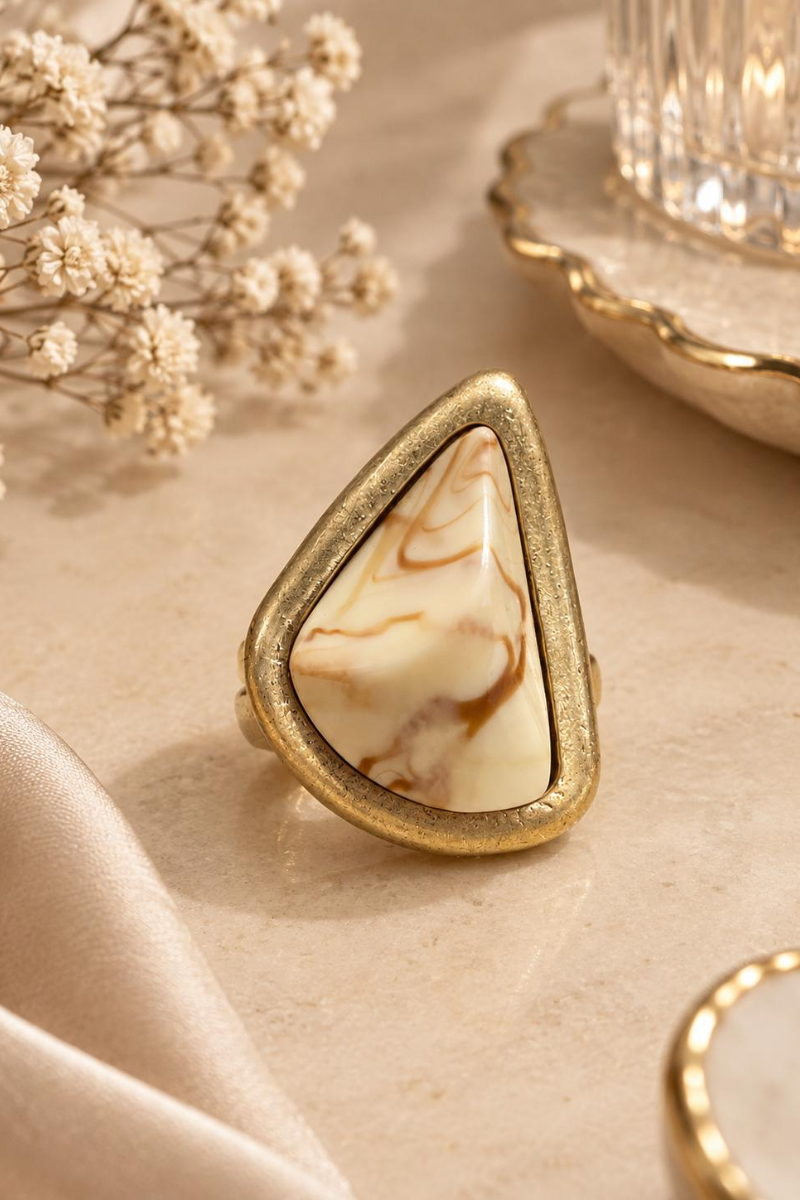 Anello Pietra Piramide beige chiaro|Colore:Beige chiaro