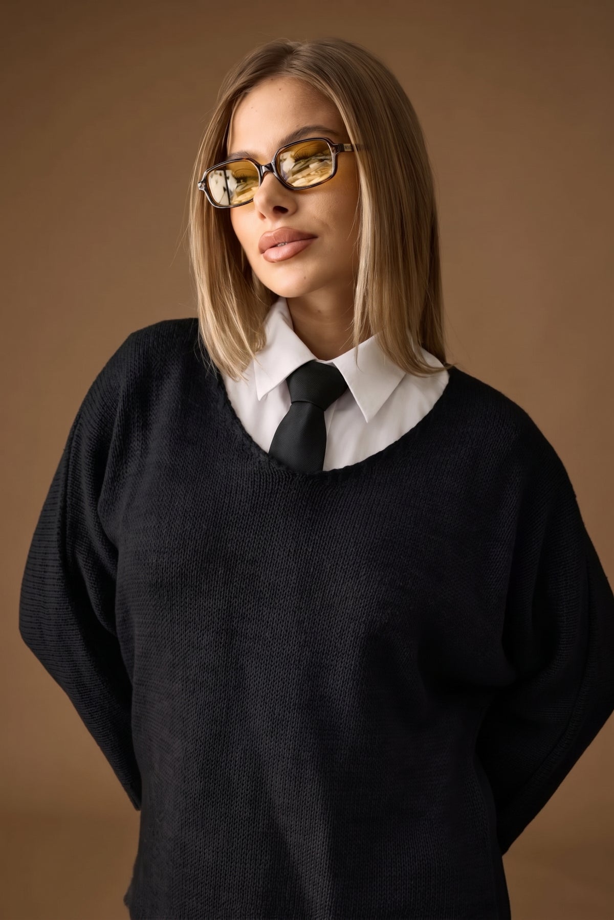 Pull Over Scollo V Nero|Colore:Nero