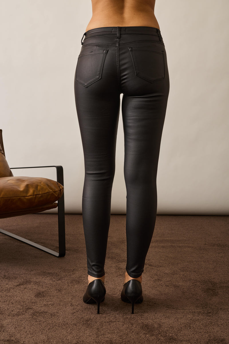 Skinny Spalmato nero|Colore:Nero