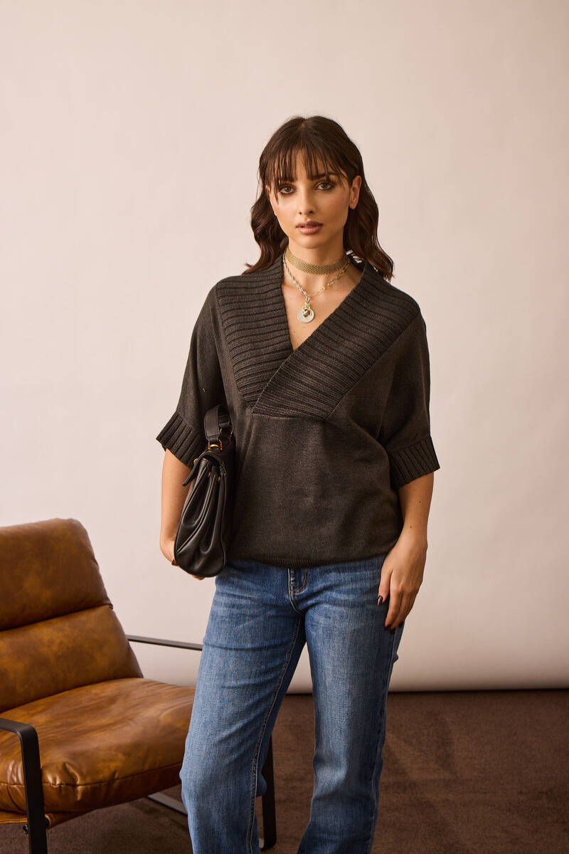 Pull Scollo V Coste grigio scuro|Colore:Grigio scuro