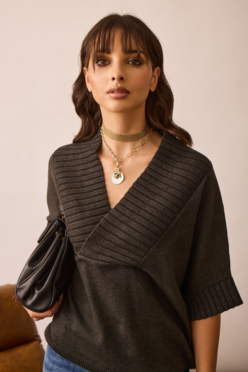 Pull Scollo V Coste grigio scuro|Colore:Grigio scuro