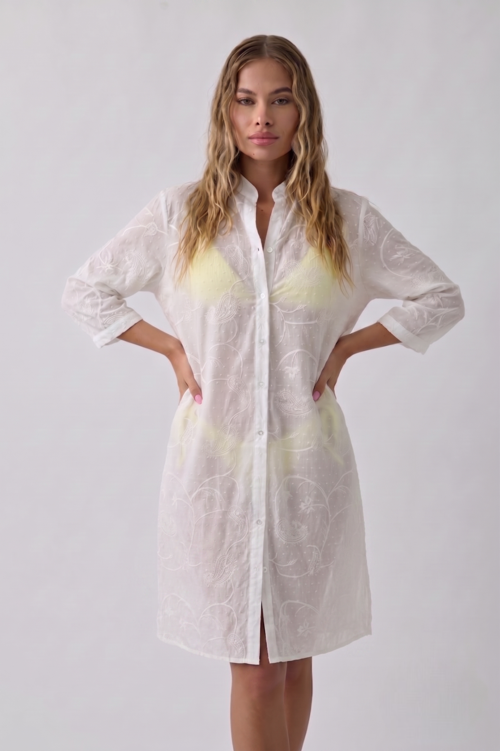 Copricostume Con Ricamo Bianco