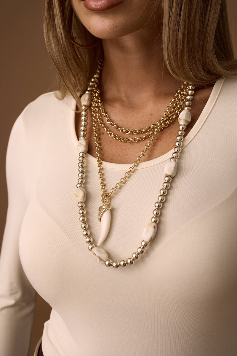Collana Perle E Corno Beige Chiaro