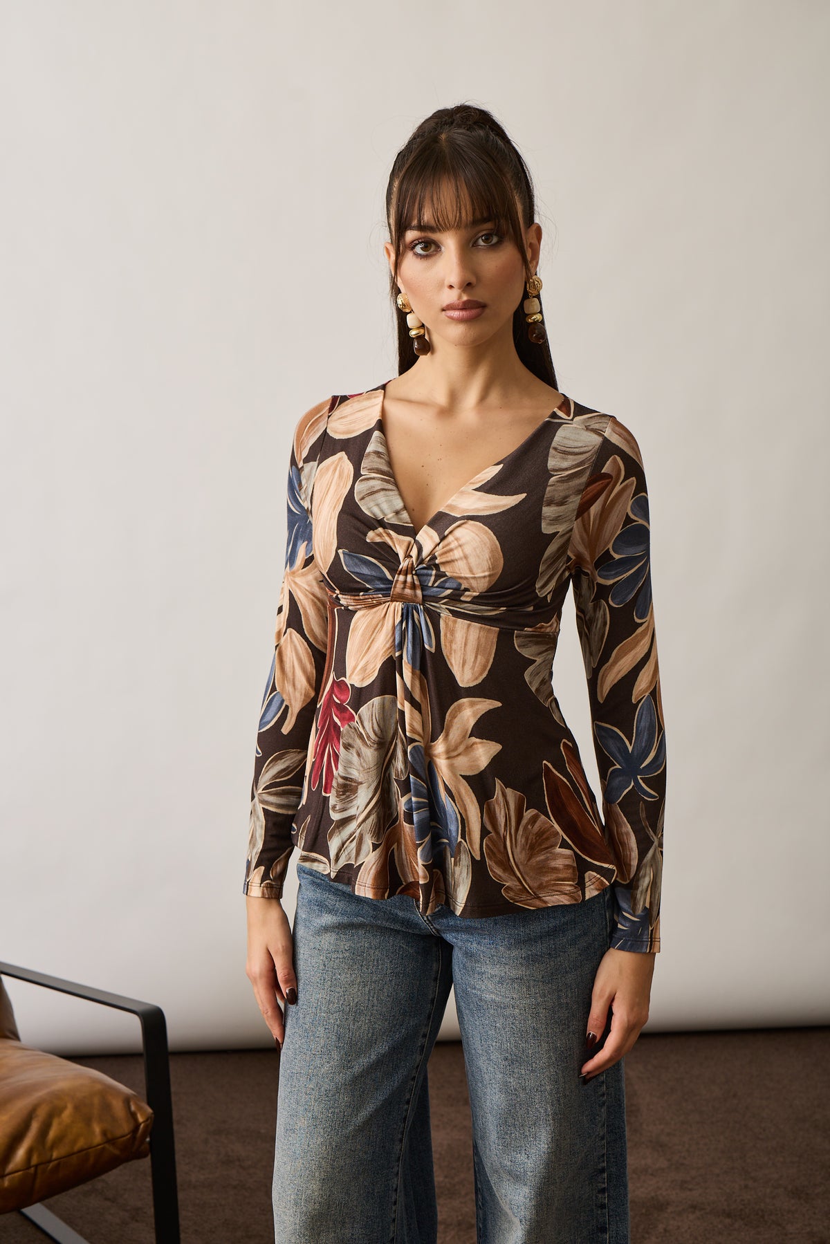 Maglia Nodo Fantasia Foglie Testa Di Moro