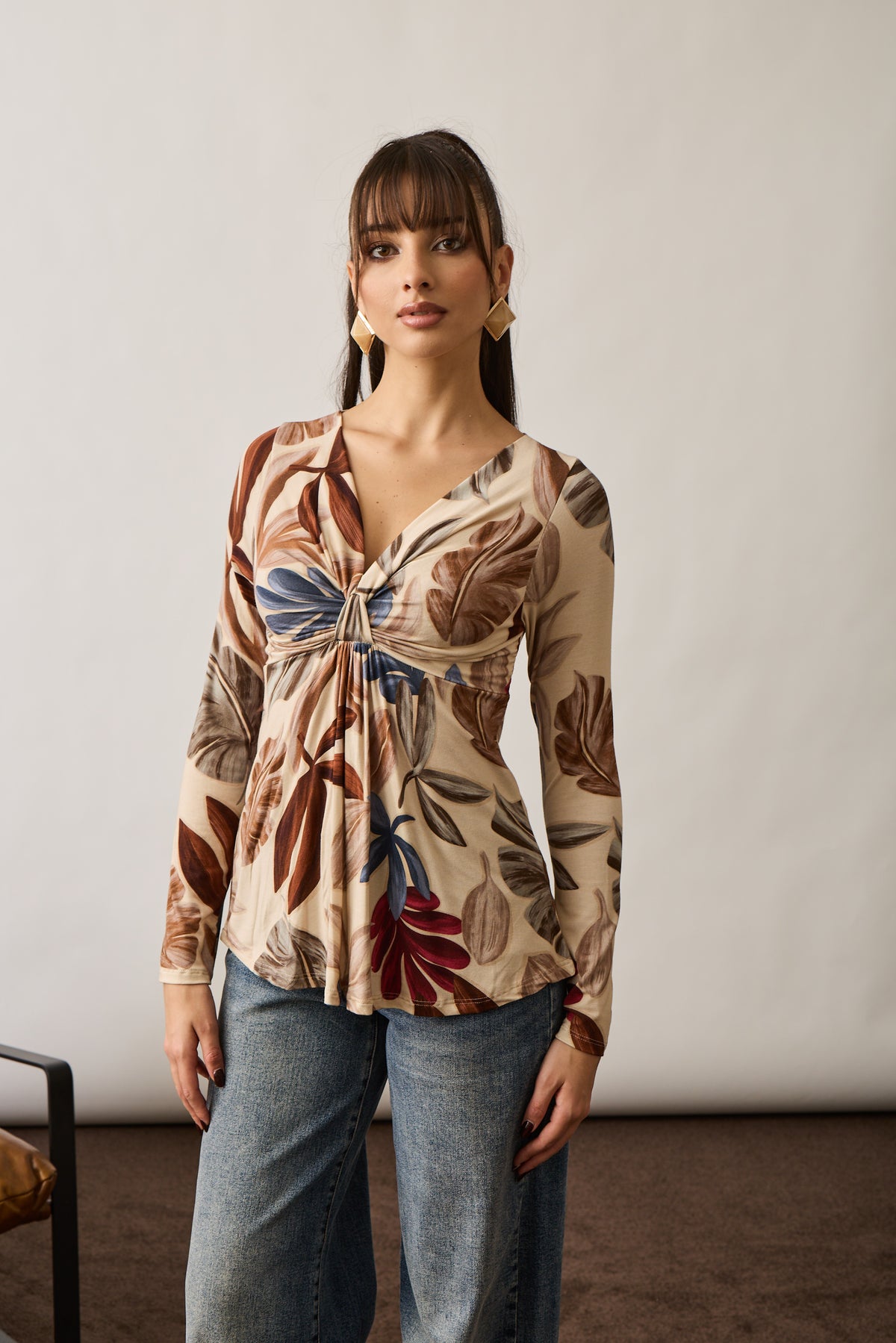 Maglia Nodo Fantasia Foglie Beige