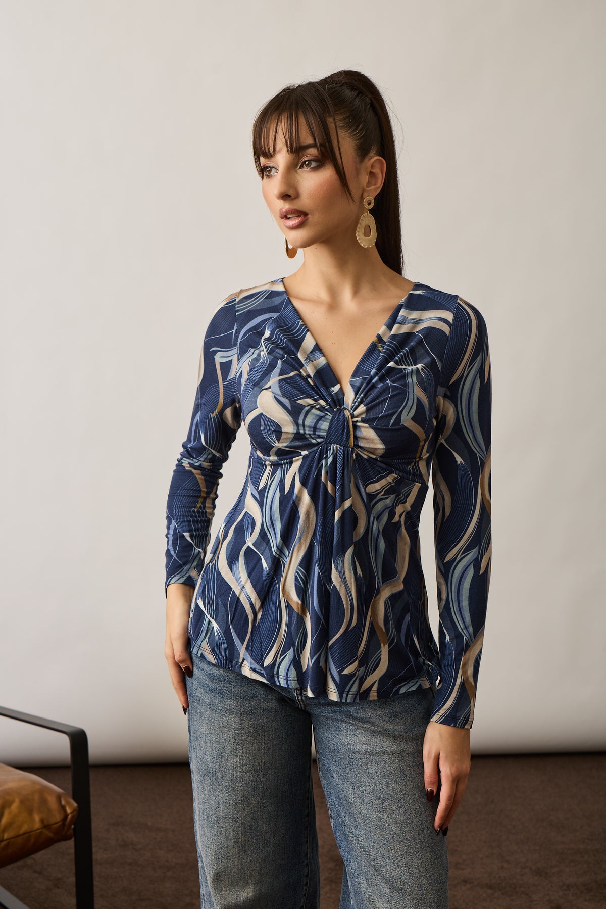 Maglia Nodo Fantasia Astratta Blu